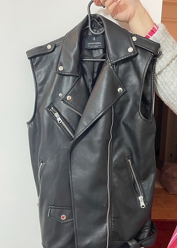 Siyah Kemerli Kolsuz Deri Biker Ceket - Görsel 5