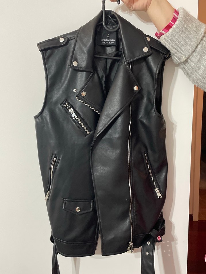 Siyah Kemerli Kolsuz Deri Biker Ceket - Görsel 2