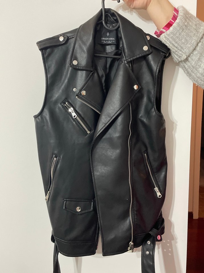 Siyah Kemerli Kolsuz Deri Biker Ceket - Görsel 3