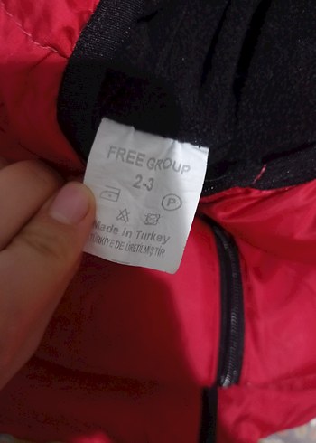 Kırmızı Erkek Çocuk Kapüşonlu Mont - Görsel 3