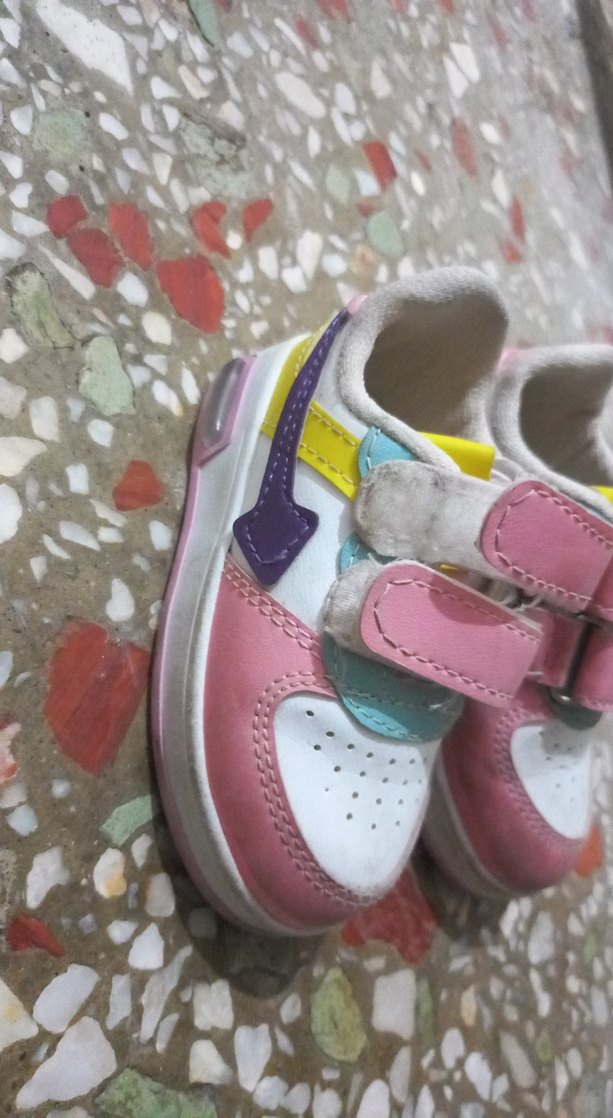 Kız Çocuk Renkli Baskılı Spor Ayakkabı - Görsel 2