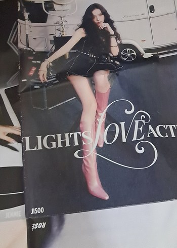  Beden dev poster blackpink