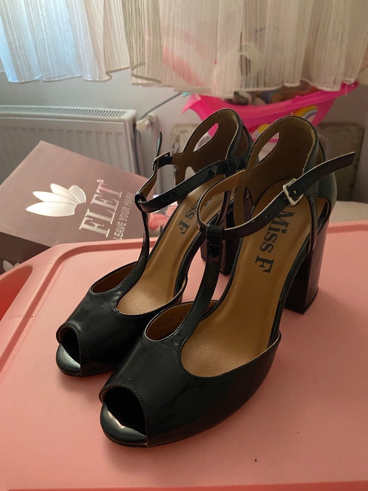 Siyah Tokalı Blok Topuklu Kadın Abiye Ayakkabı - Görsel 2