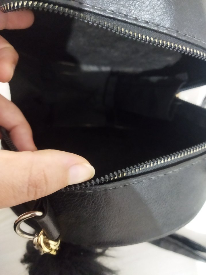 Zincir Detaylı Siyah Yılan Desenli Deri Çanta - Görsel 2