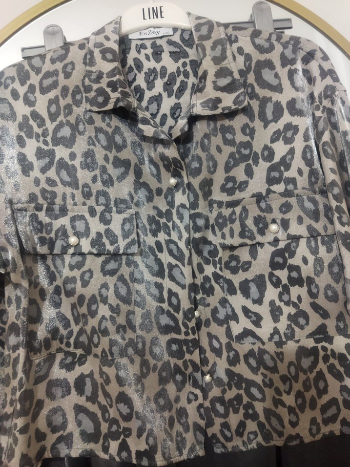 Leopar Desenli Gri Kadın Ceket - Görsel 2