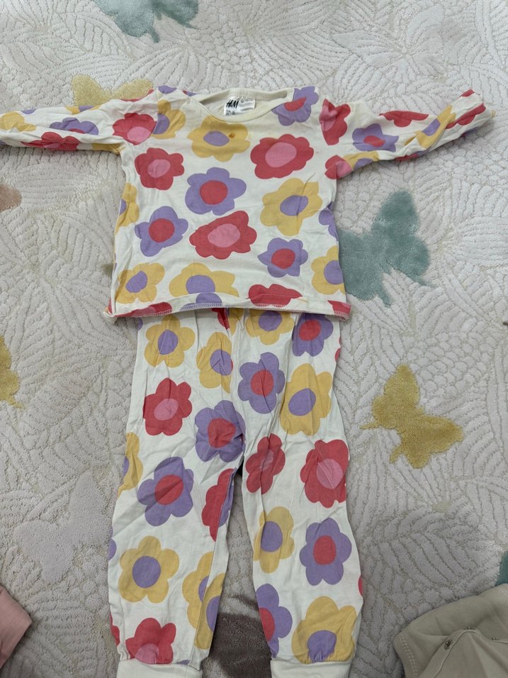 Çiçek Desenli Çok Renkli Bebek Önlüğü - Görsel 2