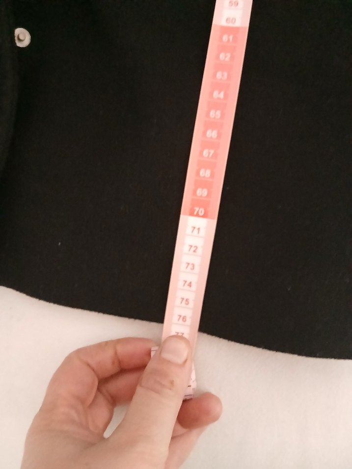 Düğmeli Siyah Kaban - Görsel 3