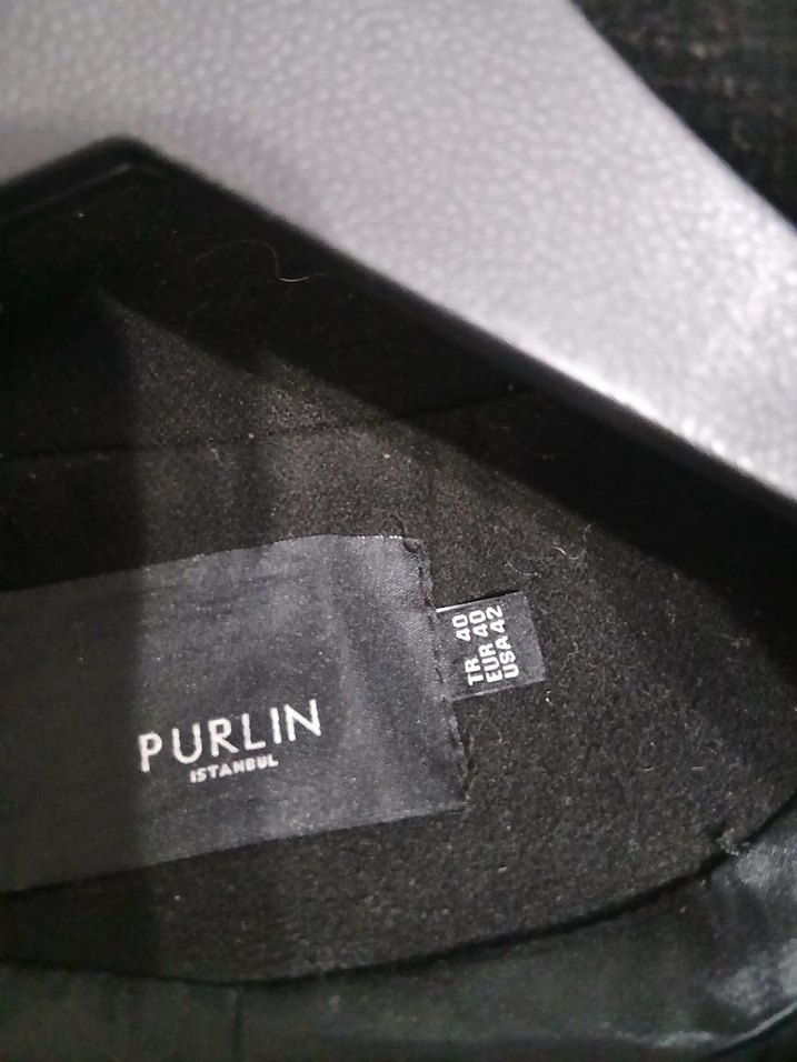 Düğmeli Siyah Kaban - Görsel 4