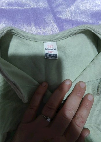 Düğmeli Yeşil Kolsuz Kız Elbisesi - Görsel 4