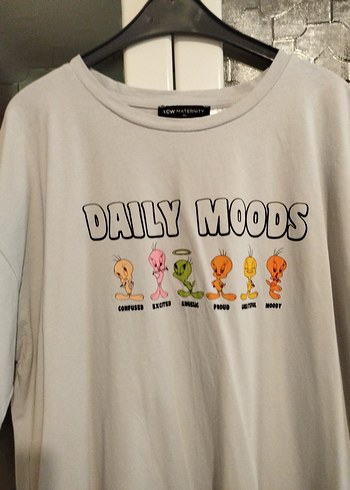 Gri Baskılı Kadın Tişört - Görsel 2