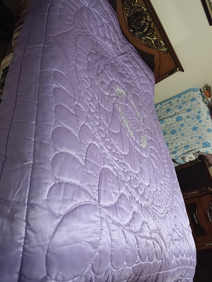 Mor İşlemeli Parlak Yatak yorganı - Görsel 4