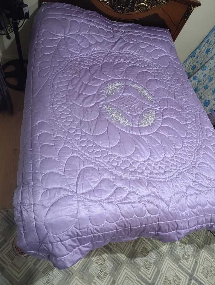 Mor İşlemeli Parlak Yatak yorganı - Görsel 3
