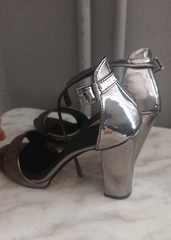 abiye ayakkabısı 1 defa giyildi sorunsuz - Görsel 3