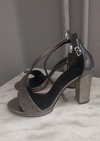 abiye ayakkabısı 1 defa giyildi sorunsuz - Görsel 2