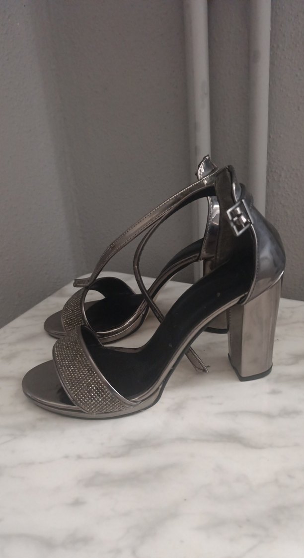 abiye ayakkabısı 1 defa giyildi sorunsuz - Görsel 2
