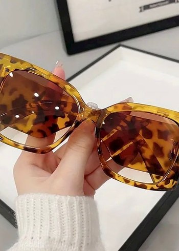 Parlak Kahverengi Transparan Kadın Güneş Gözlüğü - Görsel 2