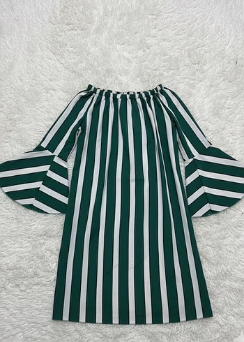 Yeşil Çizgili Pilili Kayık Yaka Bluz - Görsel 2