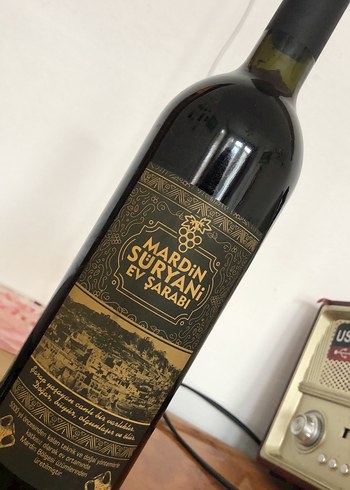 Mardin Süryani Ev Şarabı Bordo