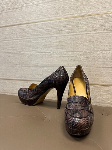 Nine West Nine West Marka, yüksek topuklu platformlu ayakkabı