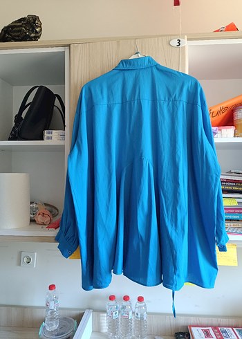 mavi düğmeli belden kemerli yazlık gömlek - Görsel 8