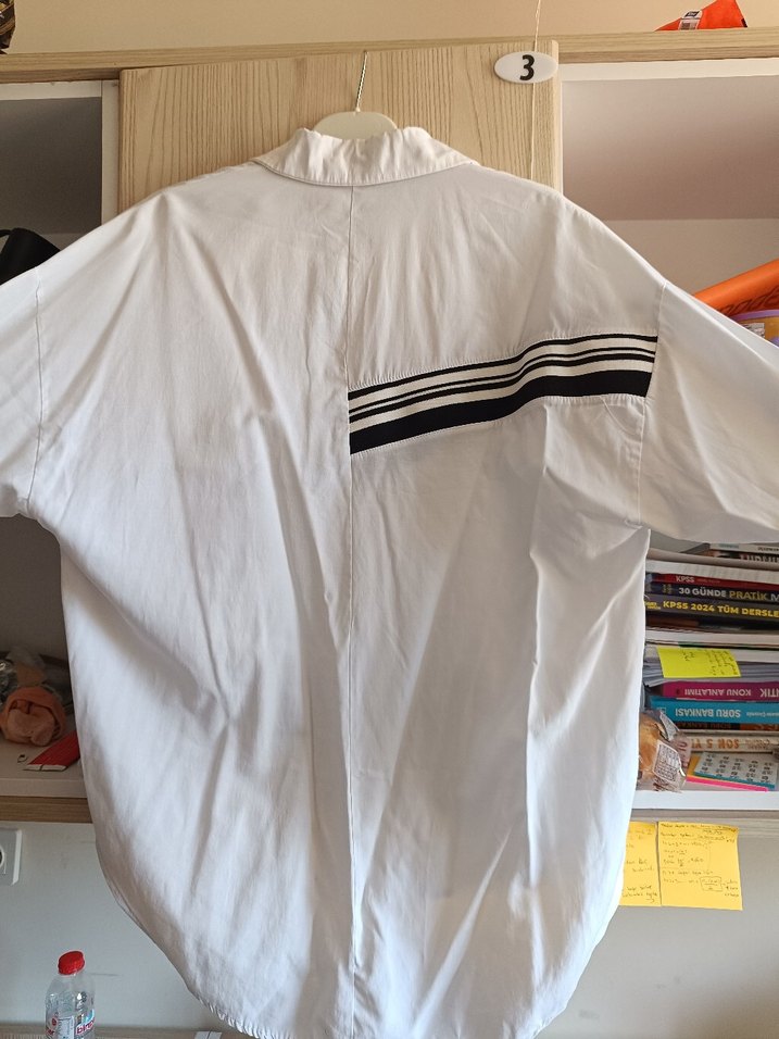 Kadın Beyaz Pamuklu Düğmeli Oversize Gömlek - Görsel 3