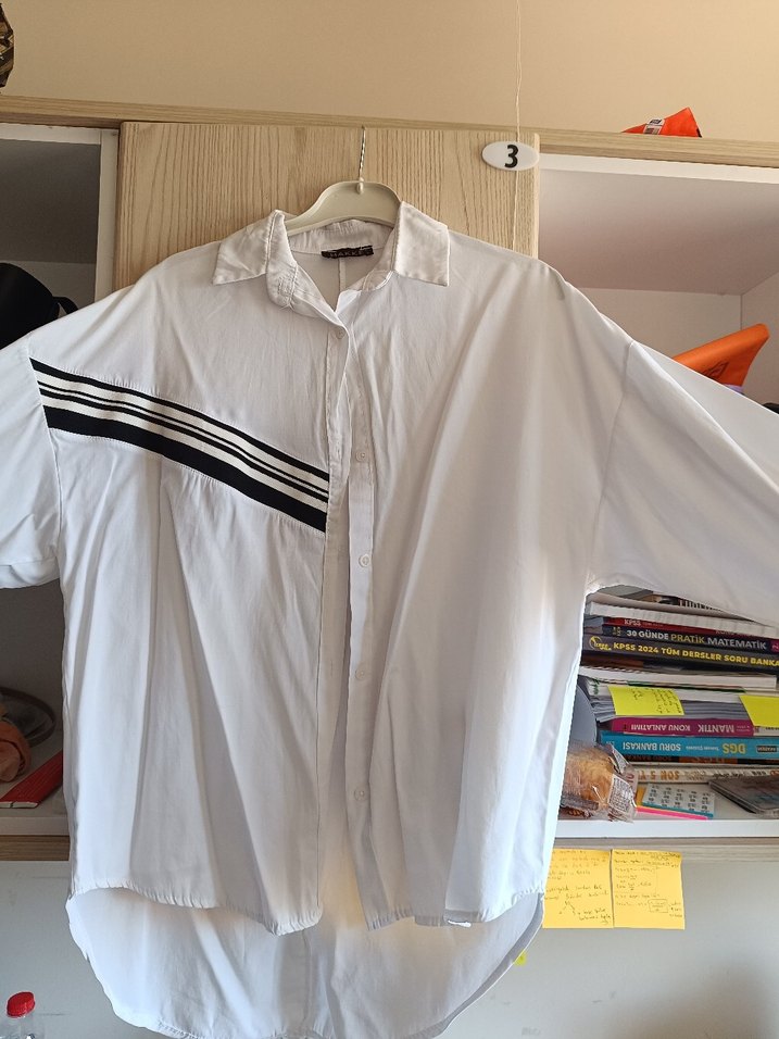 Kadın Beyaz Pamuklu Düğmeli Oversize Gömlek - Görsel 4