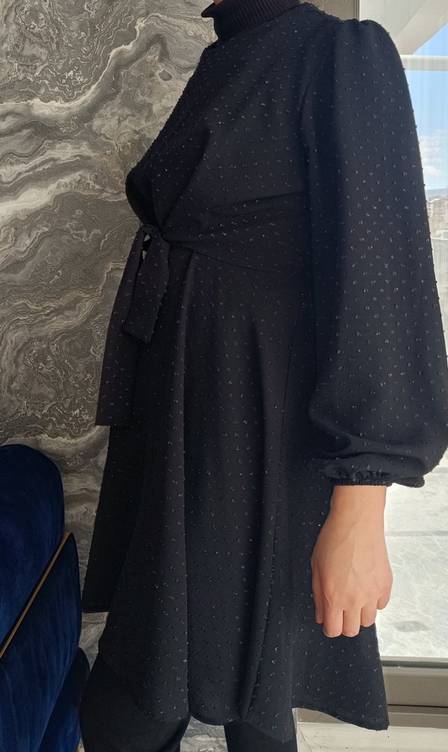 Uzun Siyah Puantiyeli Tunik üst. - Görsel 3