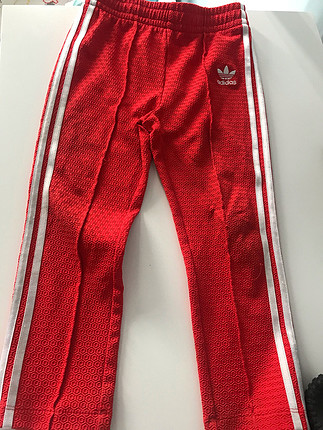 Adidas esofman takımı 