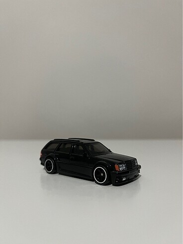 Hot Wheels Premium Mercedes