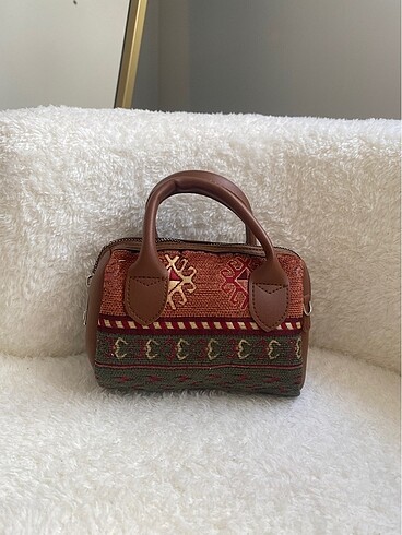 Kadın Etnik Kilim Desen Küçük Boy Çanta