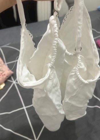 Beyaz Dantel Detaylı İp Askılı Büstiyer - Görsel 3