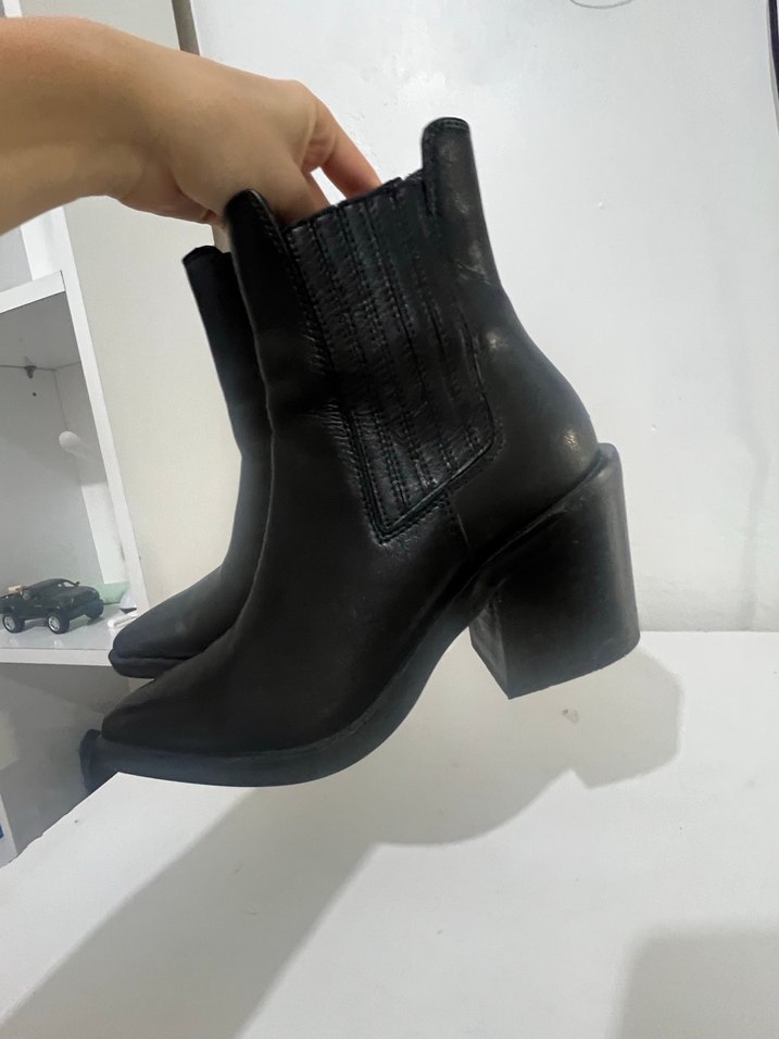 Kadın Siyah Deri Topuklu Çizme ZARA - Görsel 2