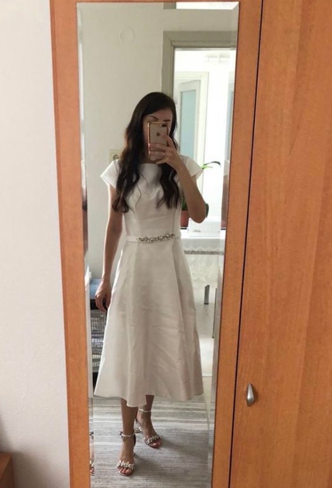 Kısa Kollu Beli Taşlı Beyaz Midi Elbise - Görsel 4