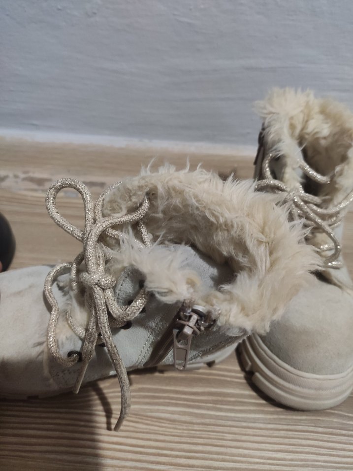 Kız Çocuk Bej Kürklü Bot - Görsel 3