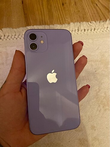 Apple iPhone 12