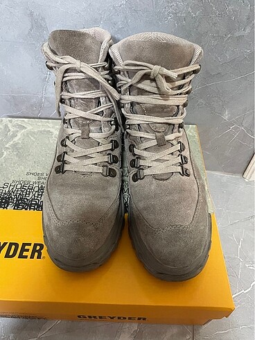Greyder Unisex bot