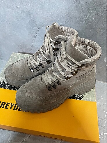 39 Beden Unisex bot