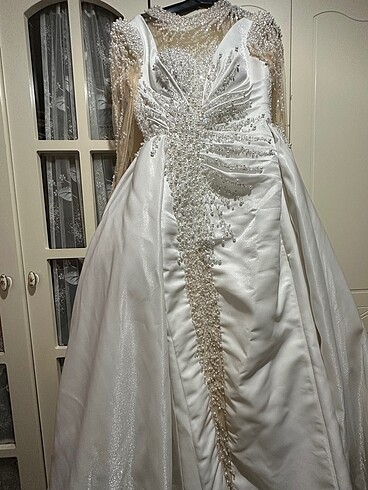 İncili balık model, arkası kabarık gelinlik - Görsel 13