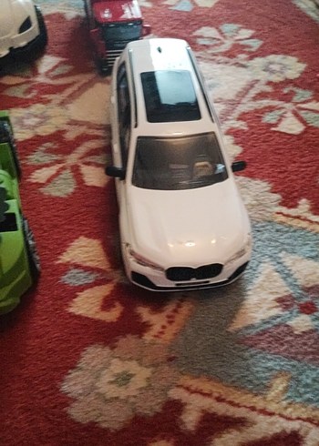 Çok Renkli Oyuncak Arabalar - Görsel 6