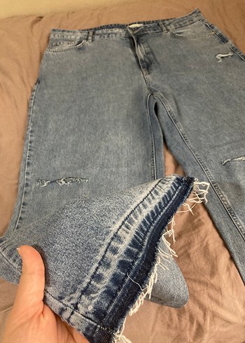 LC Waikiki Geniş Kesim Yırtık Denim Kadın Pantolon
