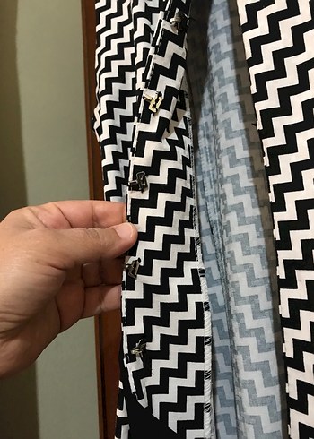 Kemerli Siyah Beyaz Uzun Kadın yelek - Görsel 3