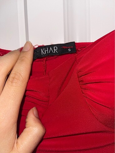 Kırmızı elbise - Görsel 2