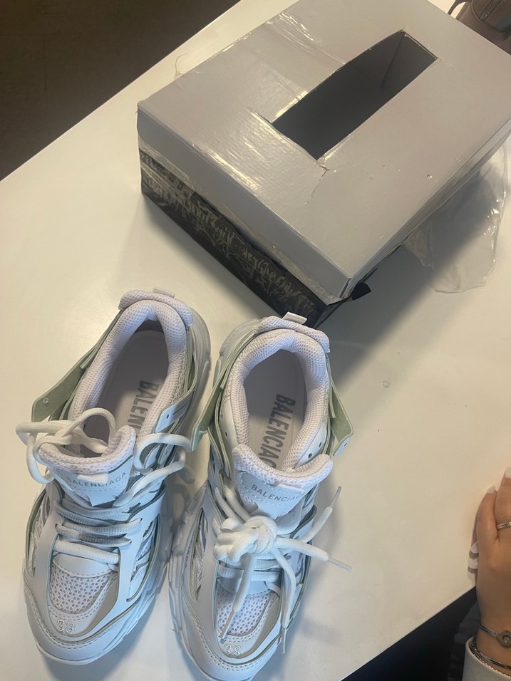 Beyaz Bağcıklı Kadın Spor Ayakkabı - Görsel 2