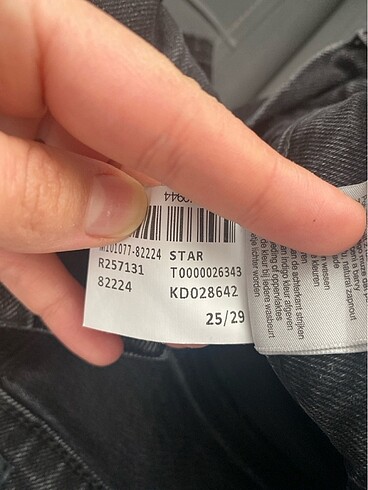 26 Beden siyah Renk Mavi jean
