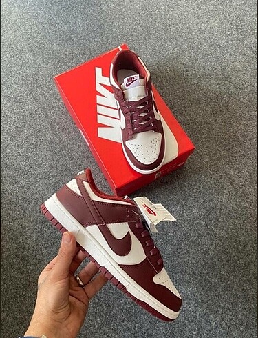 Nike Nike Dunk bordeaux