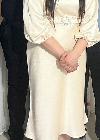 Bej Kadın Midi Saten Elbise Kemerli - Görsel 5