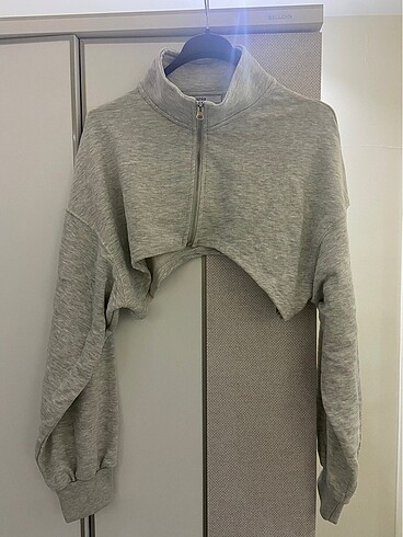 Bershka crop sweat