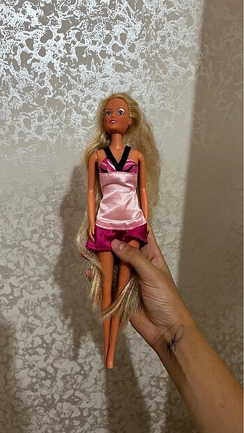 Oyuncak barbie
