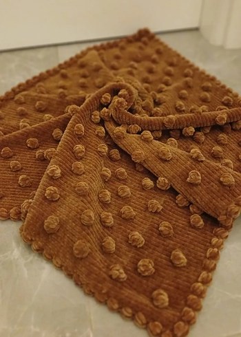 Kahverengi Nakışlı Örgü Çocuk Battaniyesi - Görsel 3