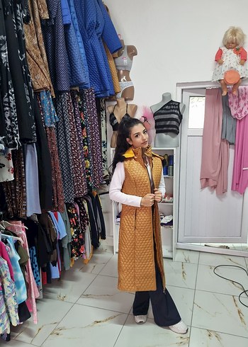 Kürklü Kapüşonlu Uzun Kadın Yelek - Görsel 3